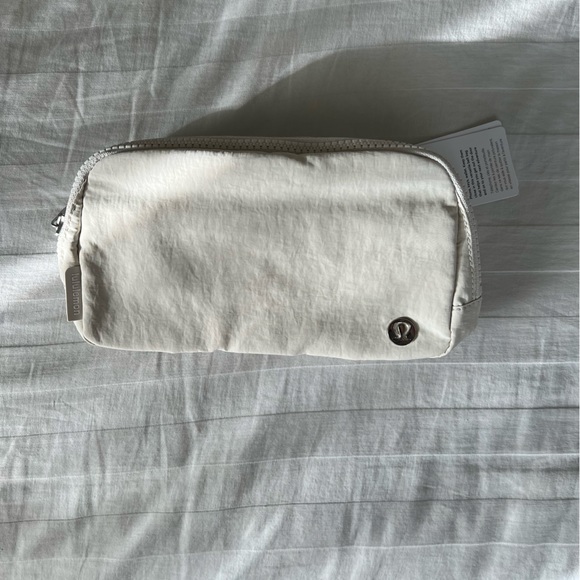 lululemon athletica Bags Lululemon White Opal Everywhere Belt Bag Extended Strap Poshmark